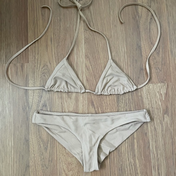 Frankies bikini - Picture 2 of 5